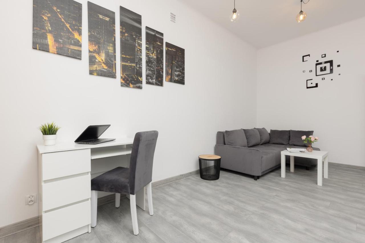Metro Plac Wilsona Apartments Mickiewicza By Noclegi Renters Warschau Exterior foto